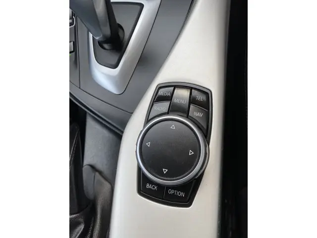 BMW 1 Serie 120i Centennial High Executive 2016 Benzine 17