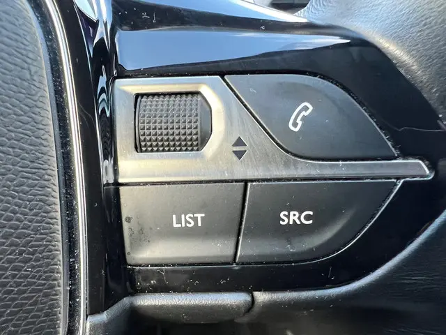 Peugeot 3008 1.2 PureTech Allure Automaat 2017 Benzine 25