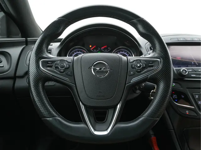 Opel Insignia Sports Tourer 1.6 T Cosmo 2014 Benzine 17