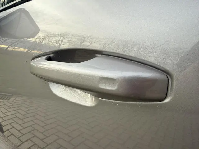 Volvo XC40 2.0 B4 Plus Dark 2025 Benzine 9