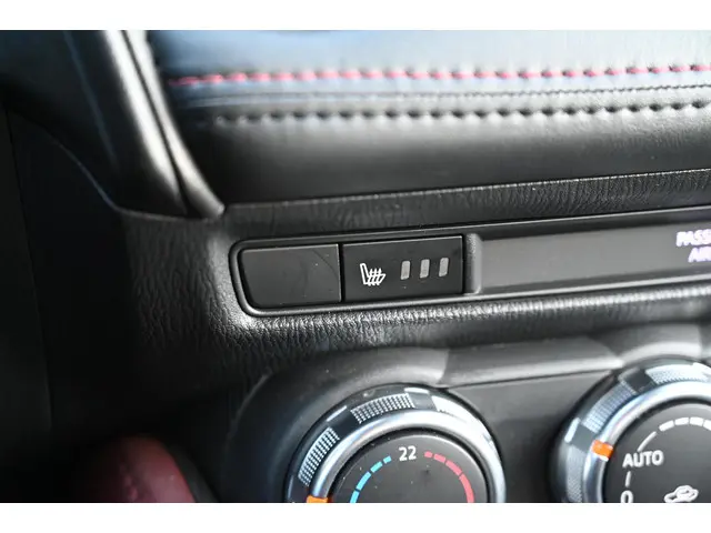 Mazda CX-3 SkyActiv-G 120 automaat GT-M 2015 Benzine 32