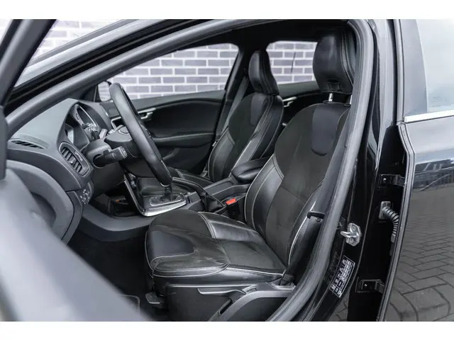 Volvo V40 T4 190pk R-Design 2018 Benzine 6