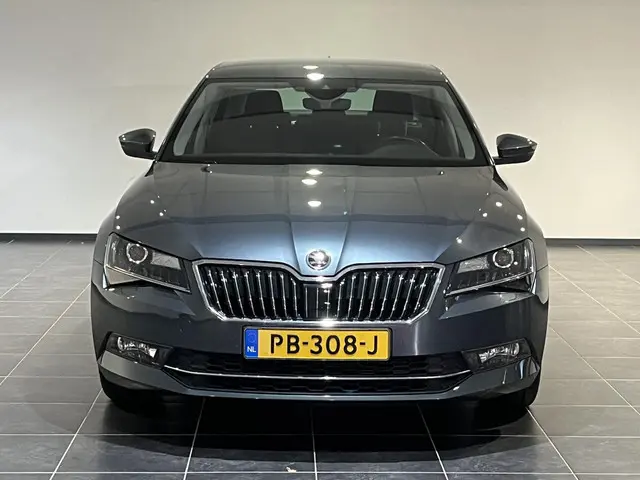 Škoda Superb 1.4 TSI ACT Ambition Business 2017 Benzine 16