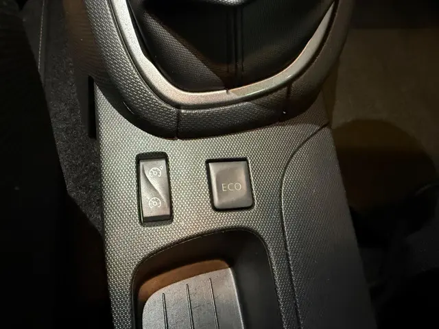 Renault Clio Estate 0.9 TCe Night&Day 2015 Benzine 16