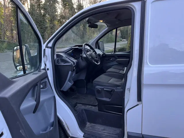 Ford Transit Custom 290 2.2 TDCI L2H2 Tr 2015 Diesel 8