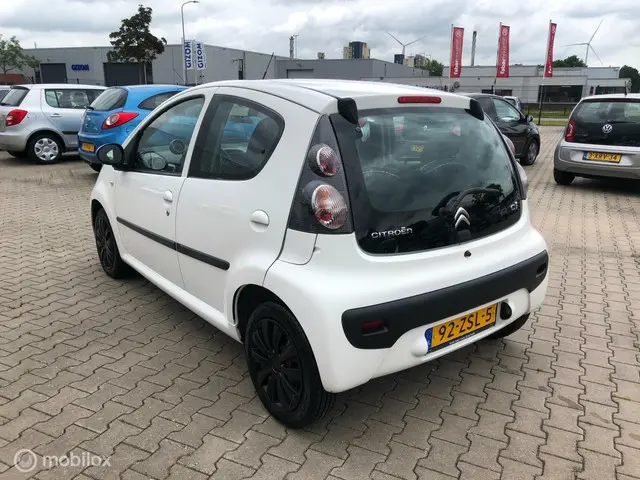Citroën C1 1.0 5DRS LED AIRCO NAVI ELL PAKK 2013 Benzine 6