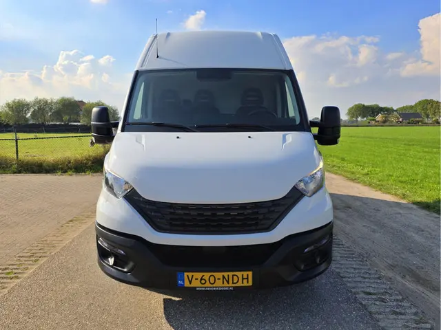 Iveco Daily 35S14V 2.3 352L H2 2022 Diesel 9