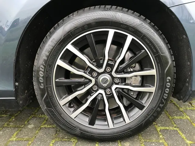 Volvo V40 1.5 T2 Polar+ Automaat 2019 Benzine 34
