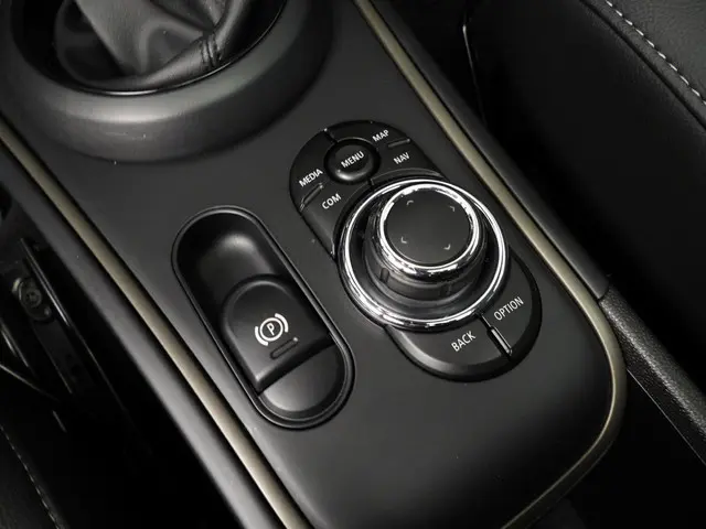 MINI Countryman SE 2021 Hybride Benzine 18