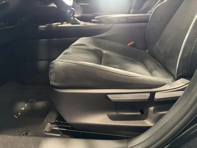 Lexus UX 250h Preference Line 2021 Hybride Benzine 9