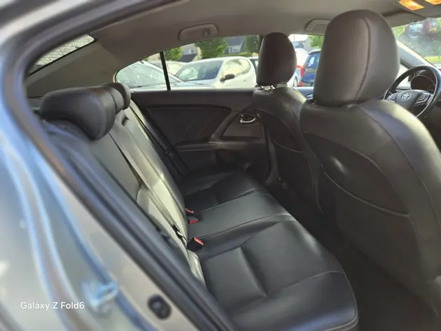 Toyota Avensis 1.8 VVT-i Executive 2017 Benzine 15