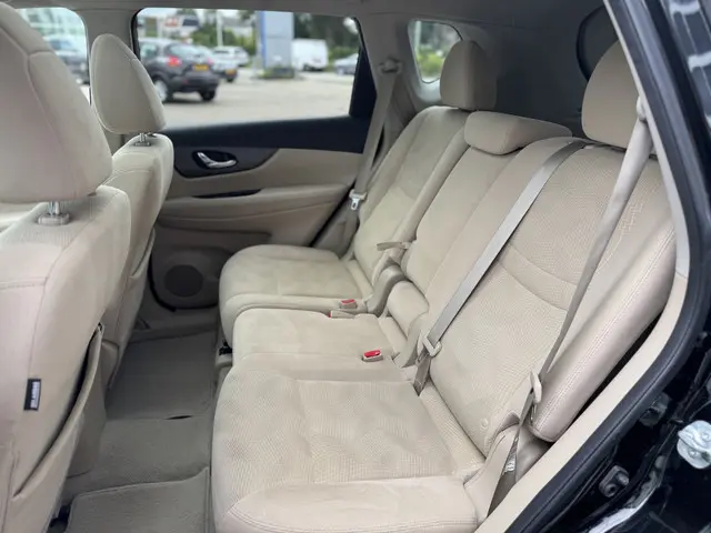 Nissan X-Trail ROGUE 2.5 Automaat 2014 Benzine 16