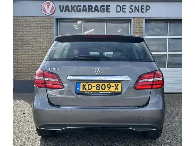 Mercedes-Benz B-Klasse 180 Ambition 2016 Benzine 10