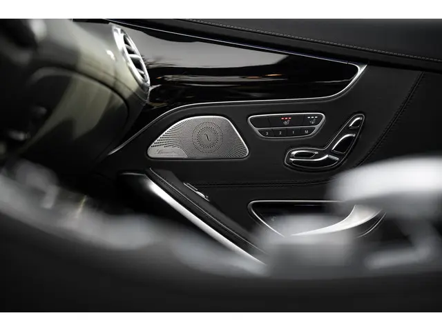 Mercedes-Benz S-Klasse Coupé AMG 65 2015 Benzine 31