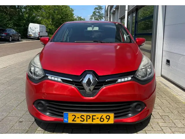 Renault Clio 0.9 TCe Expression N.A.P 2013 Benzine 9