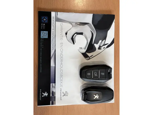 Peugeot 2008 1.2 PureTech Allure Pack 2021 Benzine 13