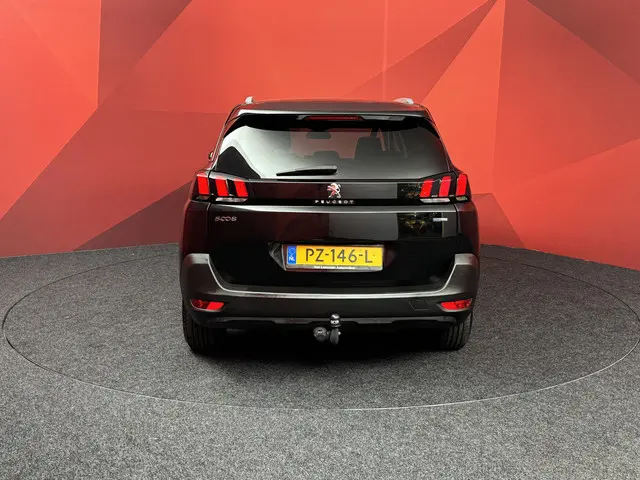 Peugeot 5008 1.2 PureTech Active 2017 Benzine 13