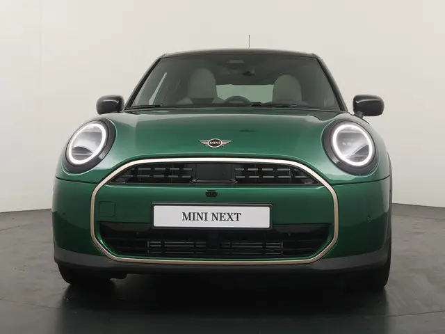 MINI 5-Deurs Cooper C Favoured L 2025 Benzine 6