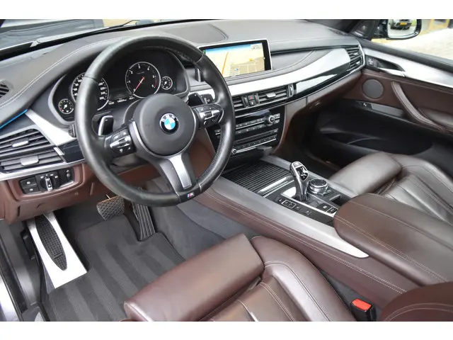 BMW X5 xDrive40d High Executive 2016 Diesel 9