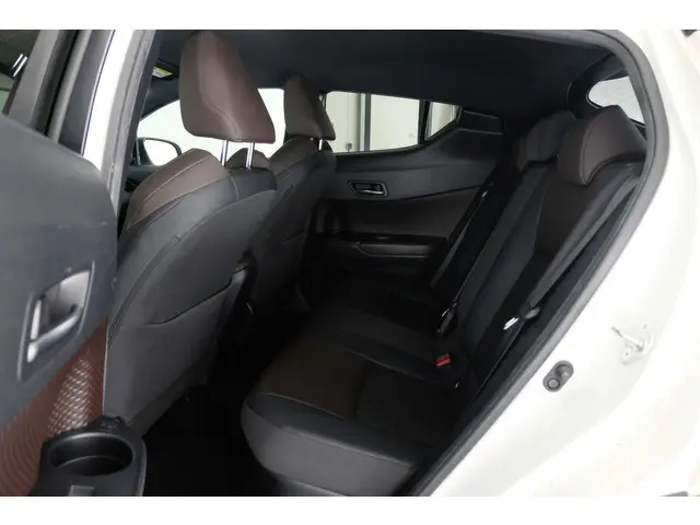 Toyota C-HR 1.8 Hybrid Executive 2018 Hybride Benzine 5