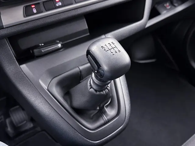 Toyota ProAce Worker 2.0 D-4D Challenger 2024 Diesel 11