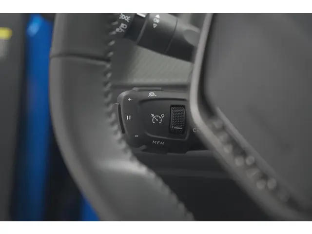 Peugeot 208 PureTech 100 Allure 2023 Benzine 34