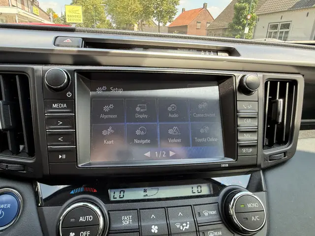 Toyota RAV4 2.5 Hybrid AWD Energy 2018 Hybride Benzine 19