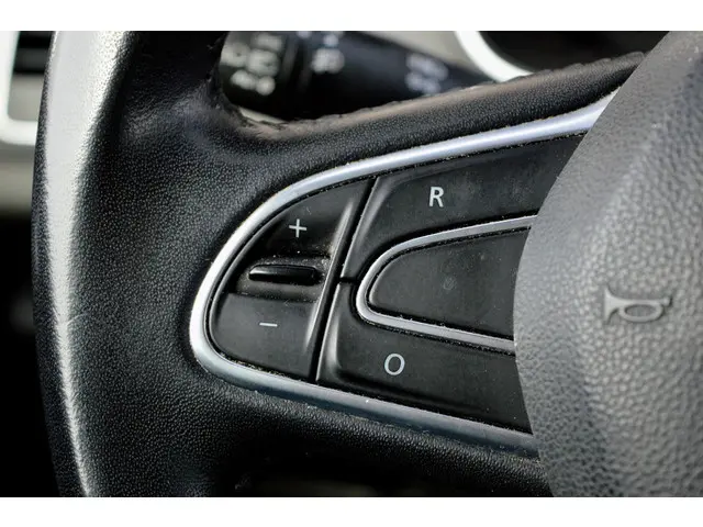 Renault Mégane Estate 1.3 TCe Limited 2018 Benzine 18