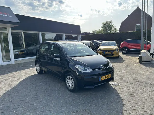 Volkswagen up! 1.0 2023 Benzine 2