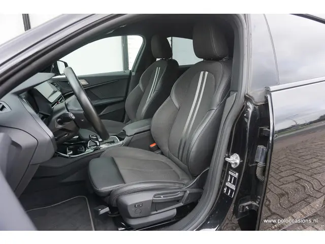 BMW 2 Serie Gran Coupé 218i 2020 Benzine 6