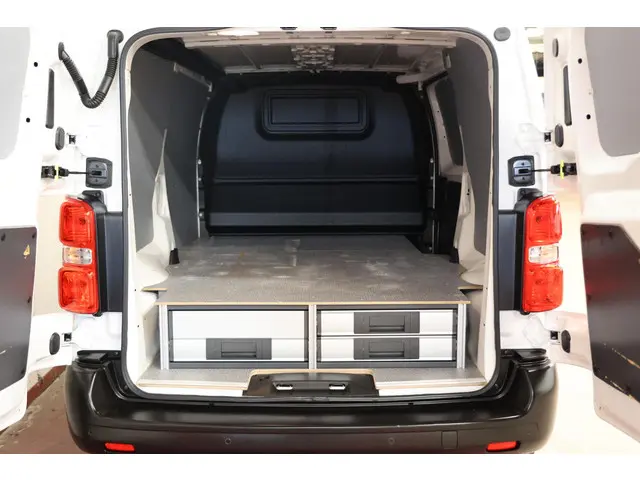 Toyota ProAce Worker 2.0 D-4D Live L2H1 LANG 2022 Diesel 6