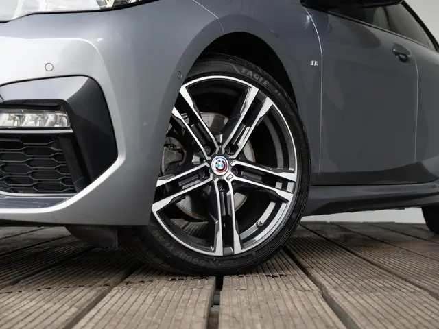 BMW 2 Serie Gran Coupé 218i 2022 Benzine 16