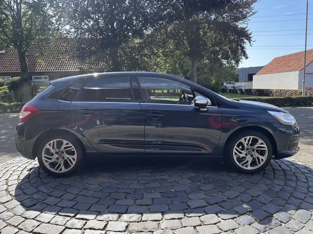 Citroën C4 1.2 PureTech Exclusive 2014 Benzine 5