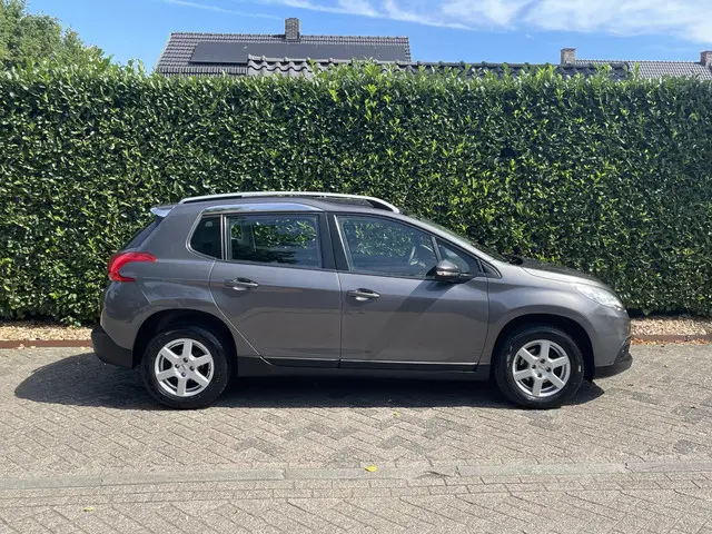 Peugeot 2008 1.2 PureTech Access 2014 Benzine 18