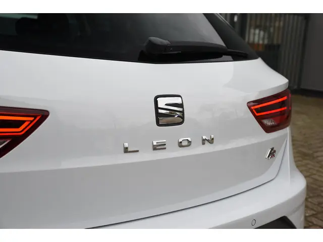 SEAT Leon ST 2.0 TSI FR Business Intense 2019 Benzine 32