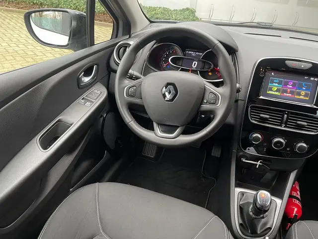Renault Clio 0.9 TCe Limited 2018 Benzine 22