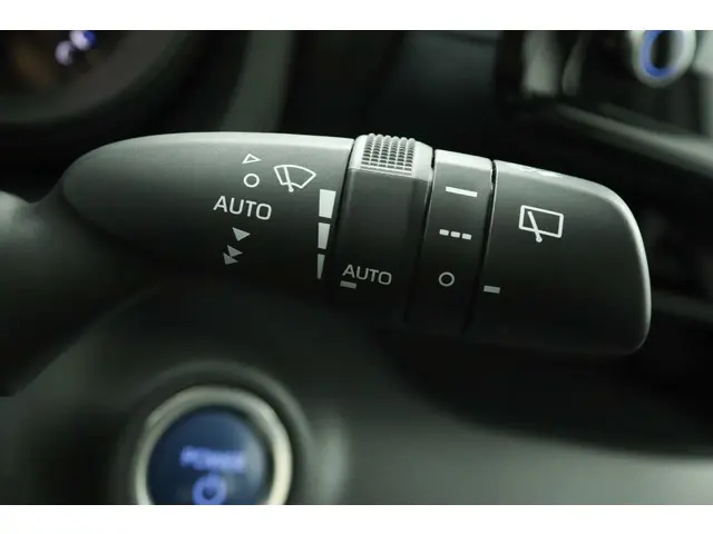 Toyota Yaris 1.5 Hybrid Dynamic 2022 Hybride Benzine 30