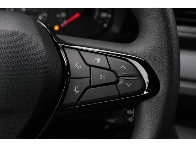 Renault Master T35 2.0 dCi 130 L2H2 Advance 2024 Diesel 13