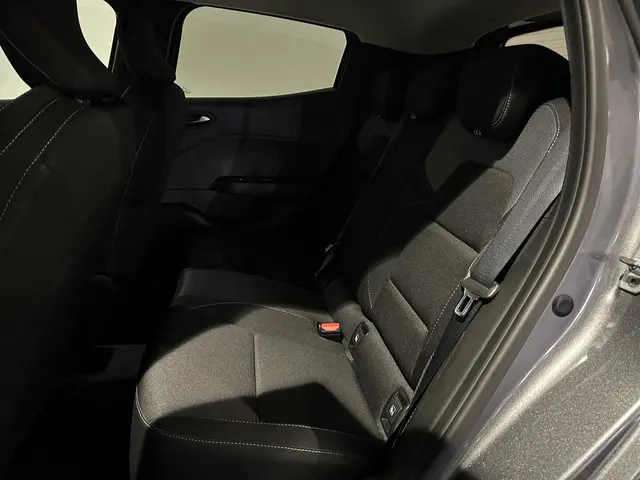 Mitsubishi Colt 1.6 HEV Intense 2025 Hybride Benzine 8