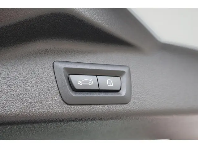 BMW X5 xDrive50e 2025 Hybride Benzine 56