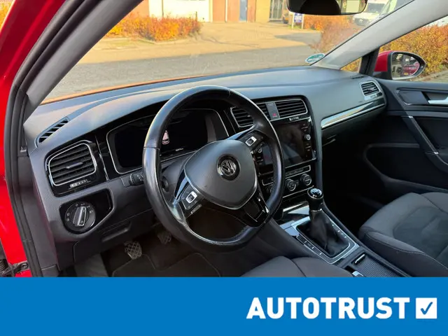 Volkswagen Golf 1.0 TSI Highline 2018 Benzine 12