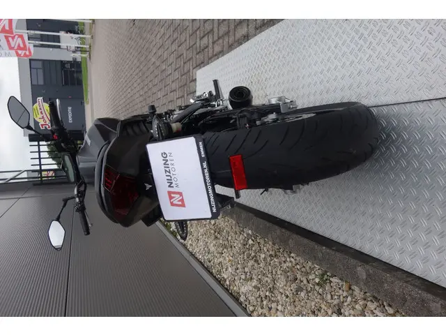 Yamaha MT 07 ABS 2015 Benzine 5