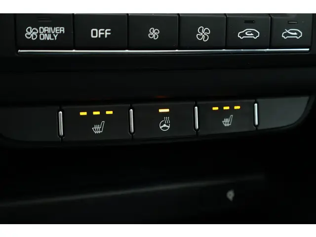 Kia cee'd 1.6 GDI PHEV DynamicLine 2020 Hybride Benzine 22