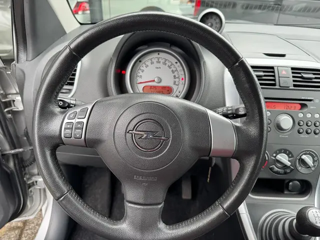 Opel Agila 1.0 Silver Edition 2012 Benzine 7