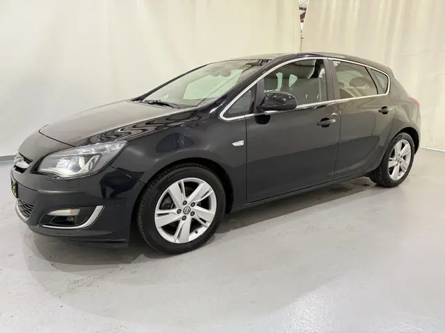 Opel Astra 5-Drs 1.6 CDTi Sport+ Navi/Clima 2015 Diesel 31