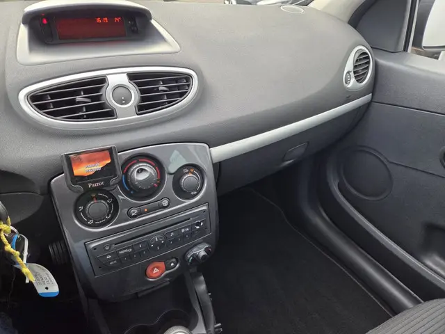 Renault Clio Estate 1.2 TCE Collection 2012 Benzine 4