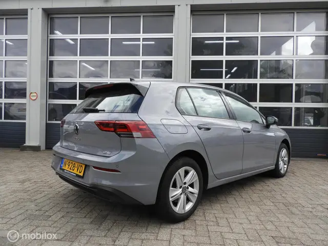 Volkswagen Golf 1.0 eTSI Life 2022 Benzine 5