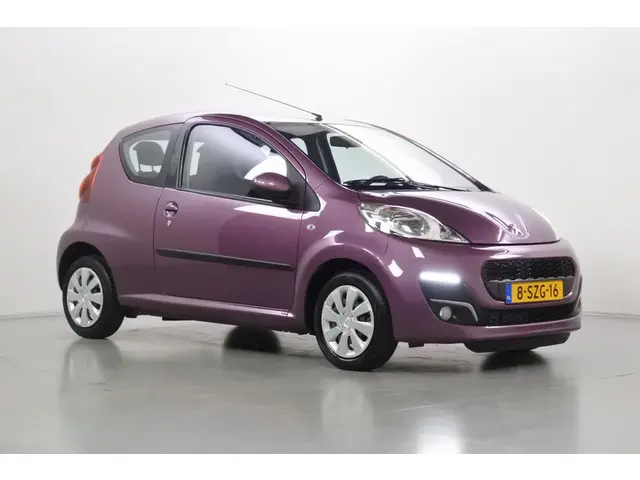 Peugeot 107 1.0 Automaat Active Premium 2014 Benzine 24