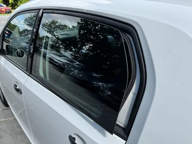 Volkswagen up! 1.0 take up! 60pk BlueMotion 2014 Benzine 17