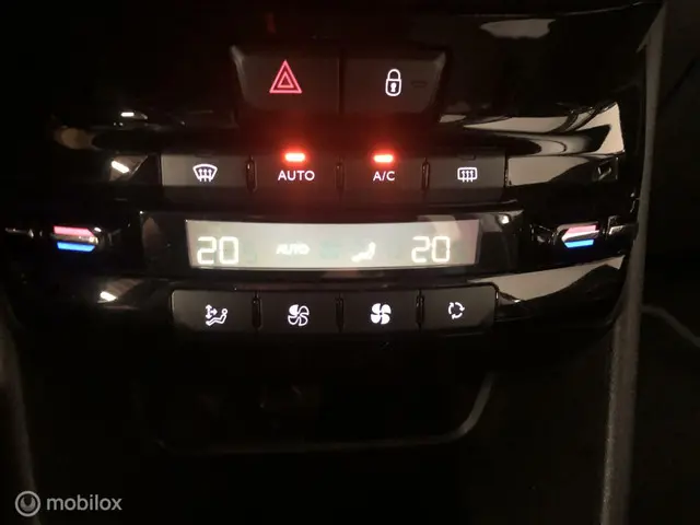 Peugeot 2008 1.2 PureTech Allure 2016 Benzine 14